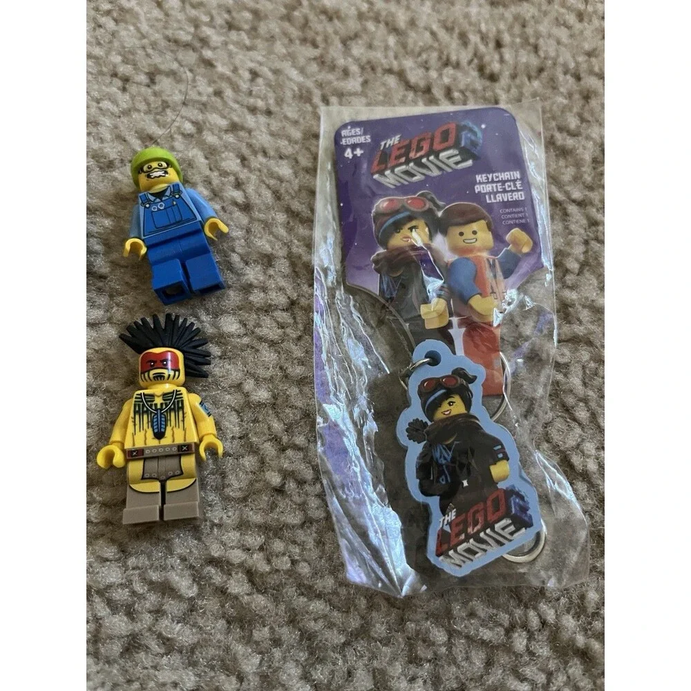 LEGO Mini figure Keychain  Random Marvel and more! Lot Set Parts - Picture 4 of 4